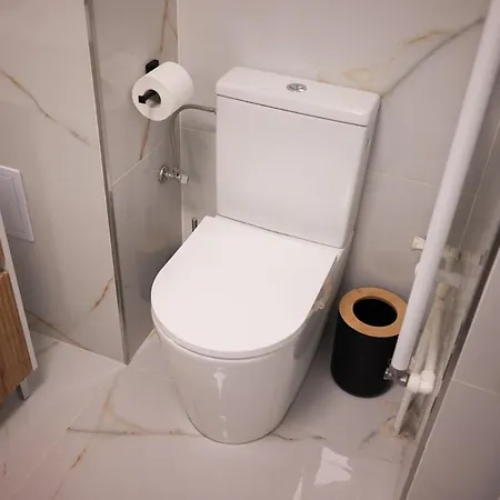 Cozy Hideaway Your Urban Escape