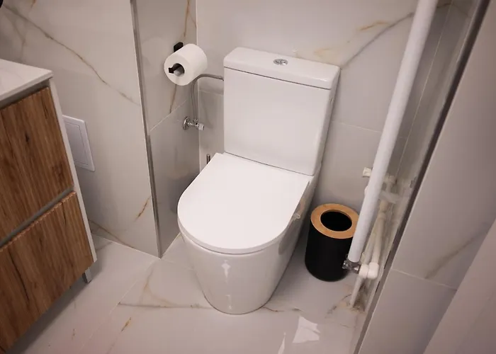 Cozy Hideaway Your Urban Escape